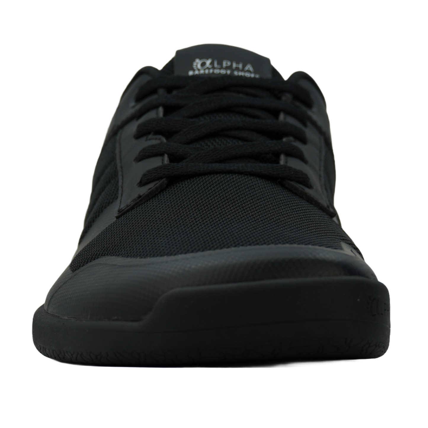 Élégantes chaussures minimalistes noires pour une expérience de marche naturelle.