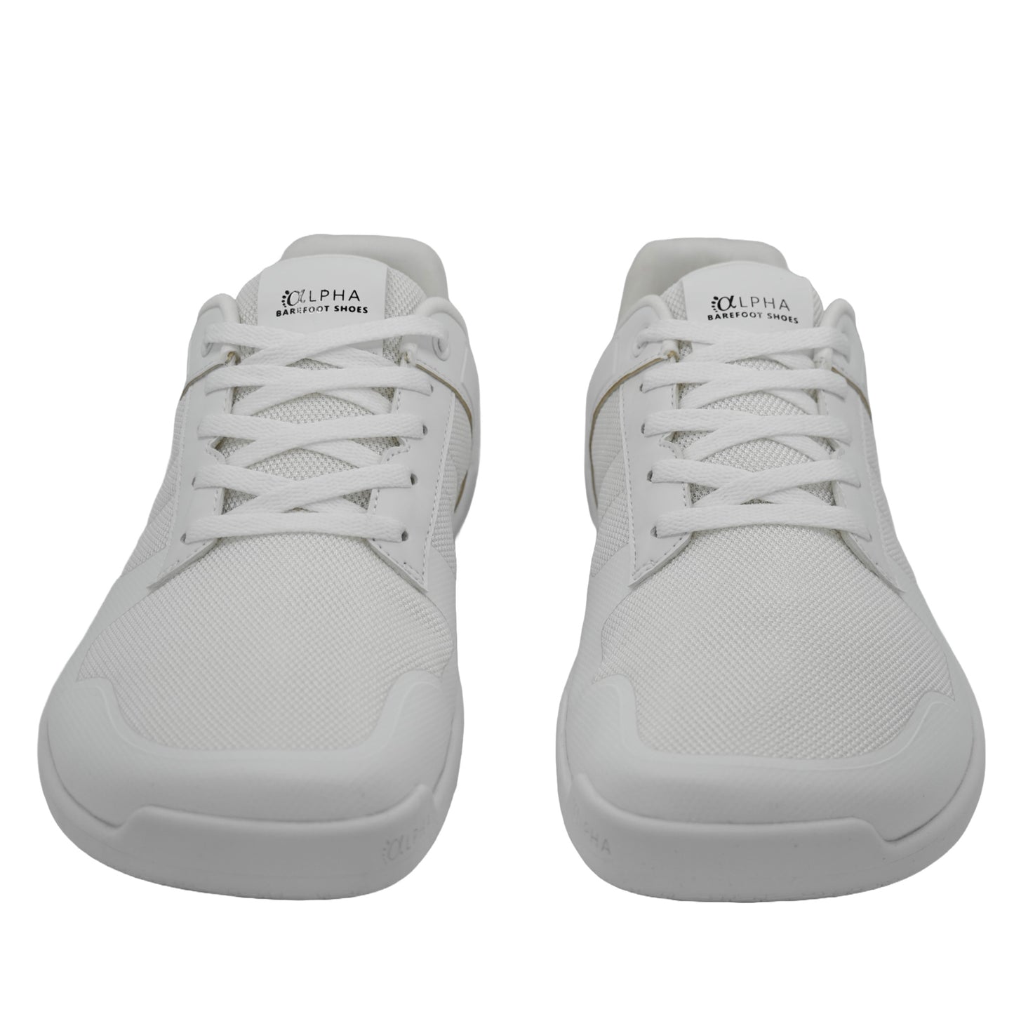 Une paire de chaussures barefoot blanches, parfaites pour ceux qui recherchent à la fois style et fonctionnalité, tout en respectant l'anatomie naturelle du pied.